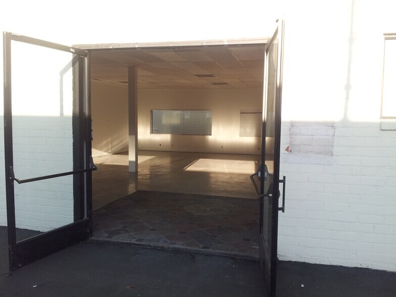 More Photos Of 8549 Wilshire Blvd, Beverly Hills Loft Creative Space For Lease