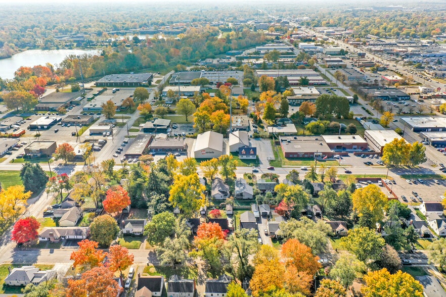 More Photos Of 2601 E 56th St, Indianapolis Light Distribution For Sale