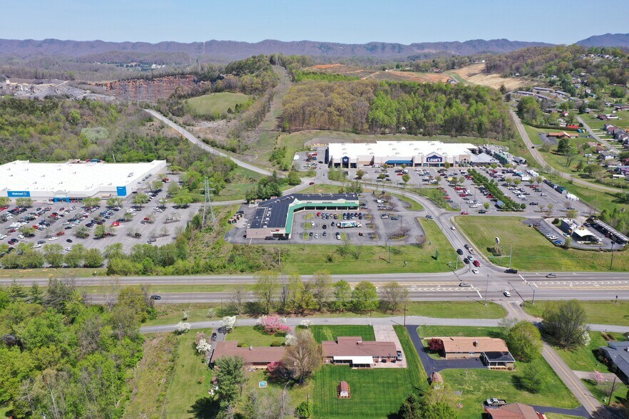 More Photos Of 2400 W Stone Dr, Kingsport Storefront For Lease