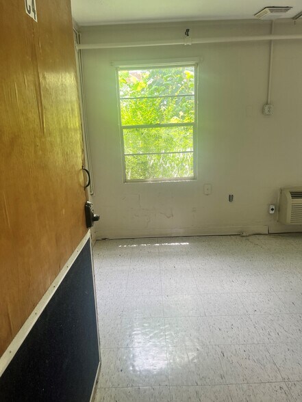 Primary Photo Of 8060 Stinson St, Milan Specialty For Sale