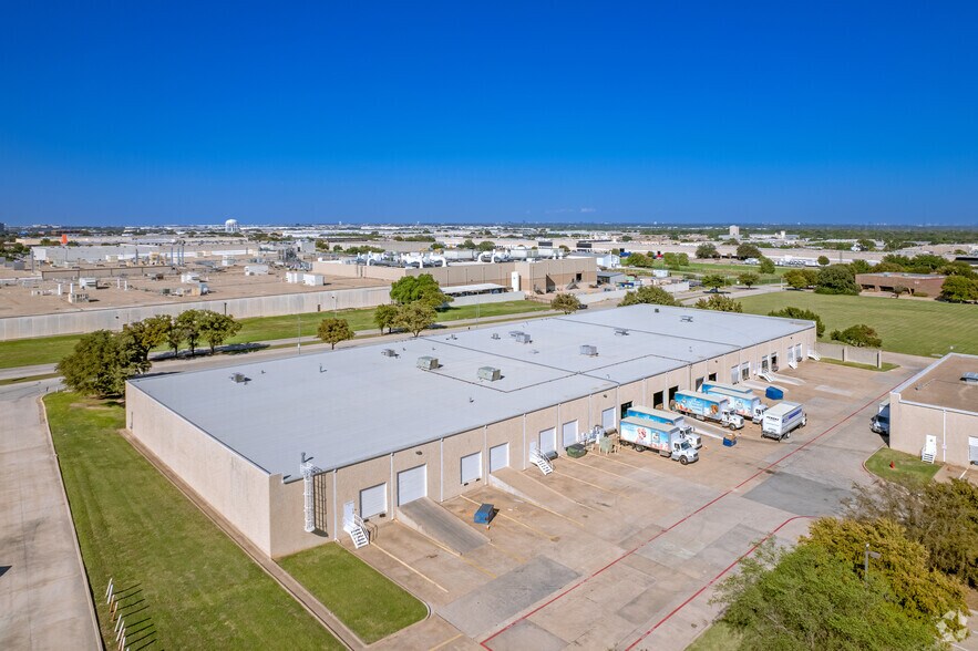 More Photos Of 602-630 E Avenue K, Grand Prairie Warehouse For Lease
