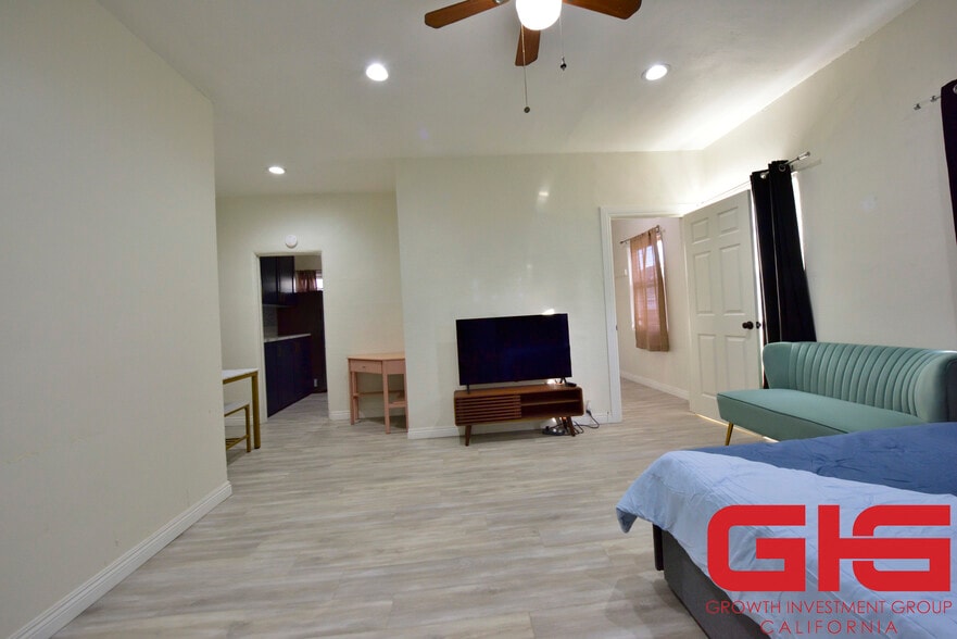 More Photos Of 902-906 S Marengo Ave, Pasadena Apartments For Sale