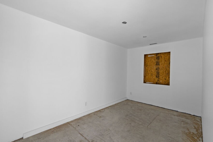 More Photos Of 3547 Kensington Ave, Philadelphia General Retail For Sale