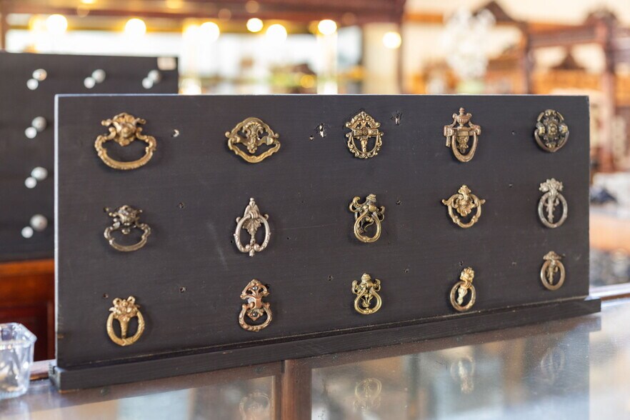 More Photos Of 1901 W Alabama St, Houston Freestanding For Sale