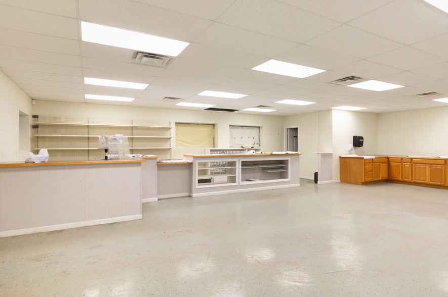 More Photos Of 11485 N Territorial Rd, Dexter Freestanding For Sale