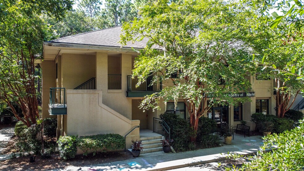 More Photos Of 5 Dunmore Ct, Hilton Head Office Residential For Sale