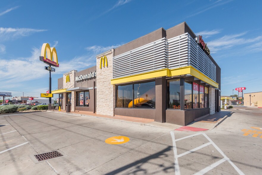 More Photos Of 7815 Mcpherson Ave, Laredo Unknown For Lease