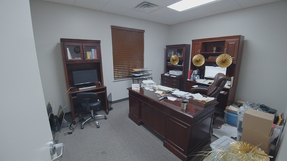 More Photos Of 203 Oakside Ln, Canton Medical For Sale