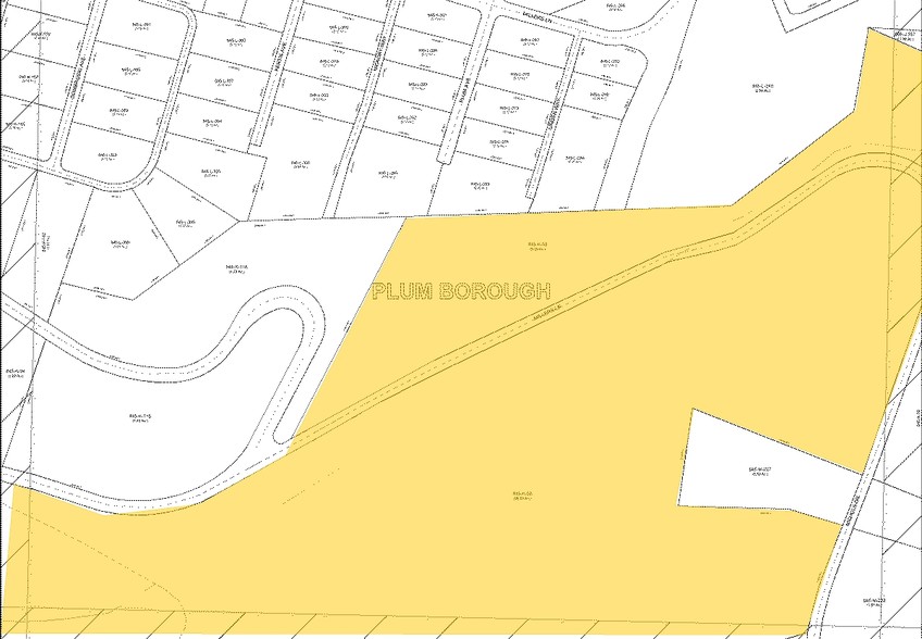 More Photos Of 130 Entrance Dr, New Kensington Warehouse For Lease