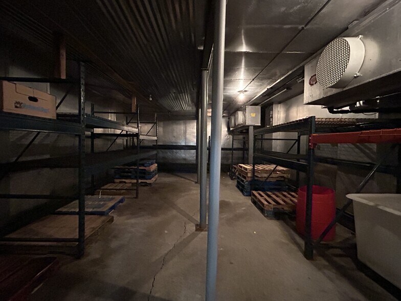 More Photos Of 748 Donald Lee Hollowell Pky, Atlanta Food Processing For Sale