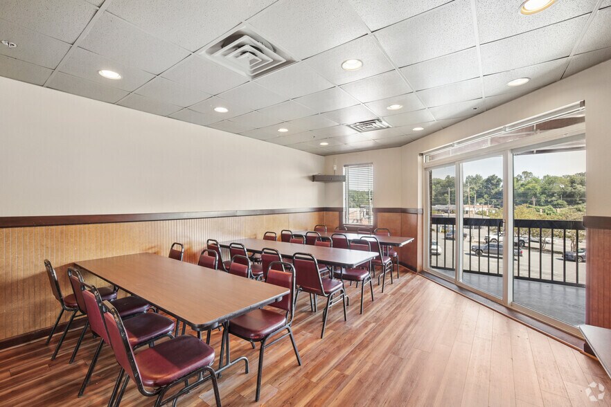 More Photos Of 200-208 W Fleming Dr, Morganton Unknown For Lease