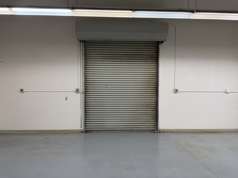 More Photos Of 552 Hi Tech Pky, Oakdale Warehouse For Sale