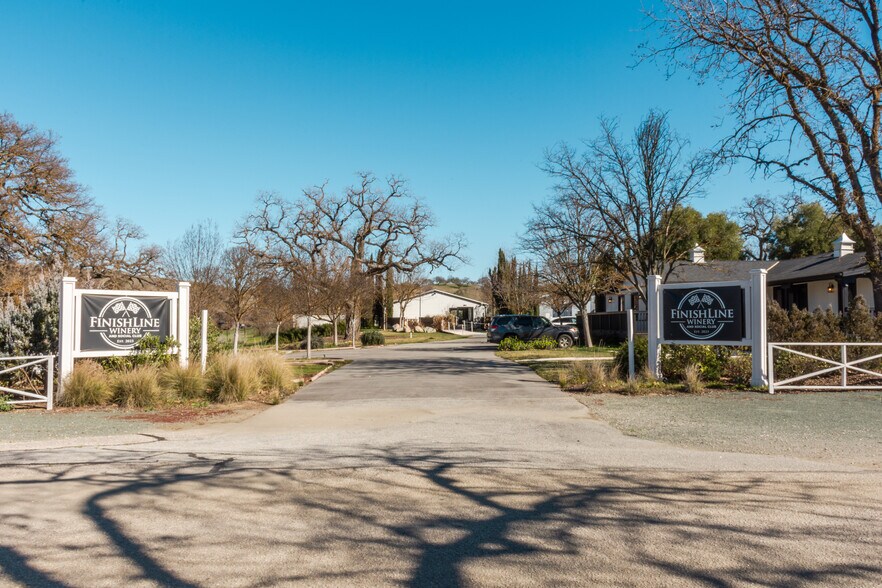 More Photos Of 1020 Penman Springs Rd, Paso Robles Winery Vineyard For Sale