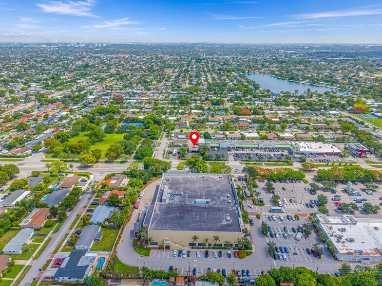 More Photos Of 9465 SW 56th St, Miami Freestanding For Sale