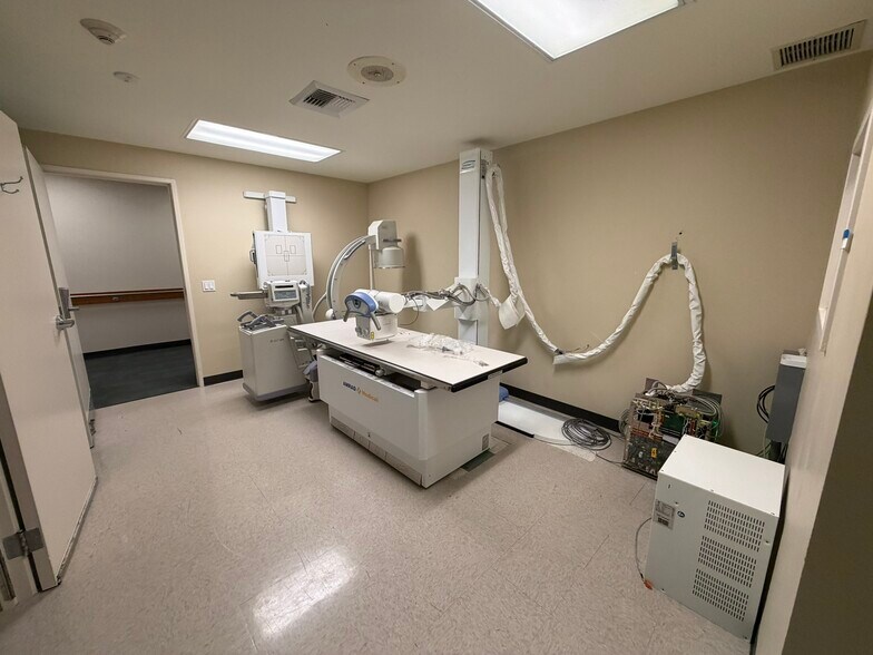 More Photos Of 393-401 S Fair Oaks Ave, Pasadena Medical For Sale