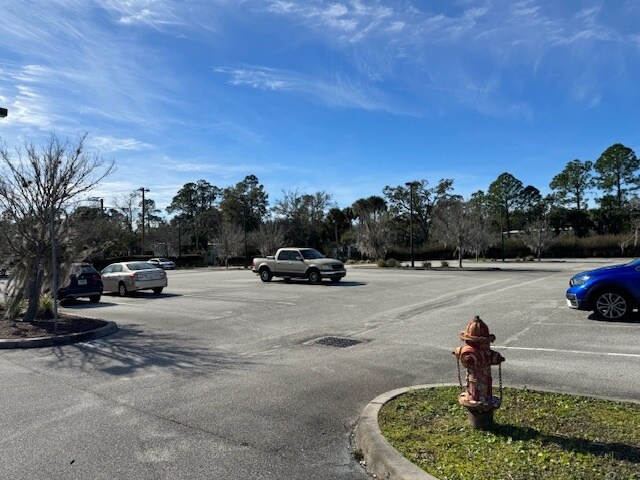 More Photos Of 298 S Yonge St, Ormond Beach Freestanding For Lease