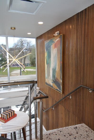 More Photos Of 2120 Montrose Blvd, Houston Office For Lease