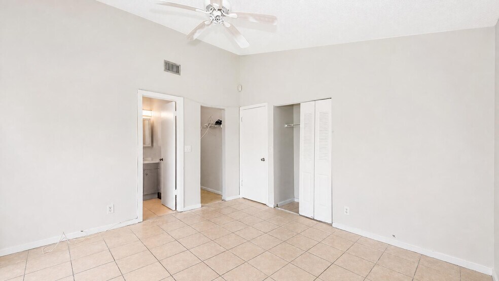 More Photos Of 11281 NW 39th St, Coral Springs Multifamily For Sale