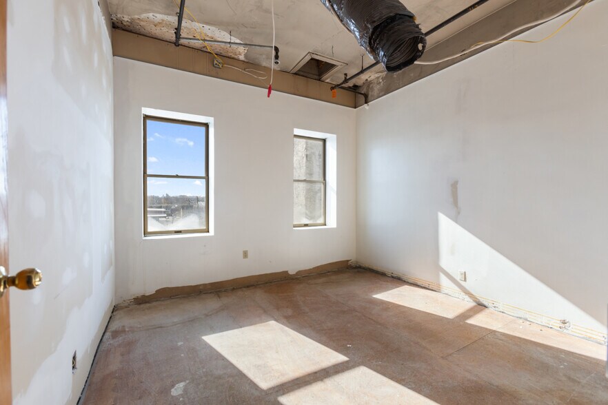 More Photos Of 238-244 E High St, Pottstown Office For Sale