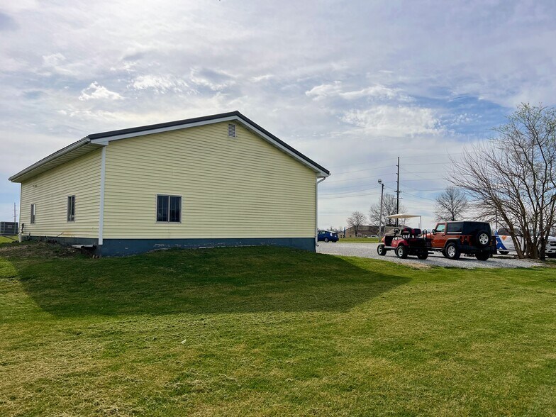 More Photos Of 2209 E Illinois St, Kirksville Auto Repair For Sale