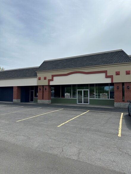 More Photos Of 5879-5891 S Transit Rd, Lockport Storefront For Lease