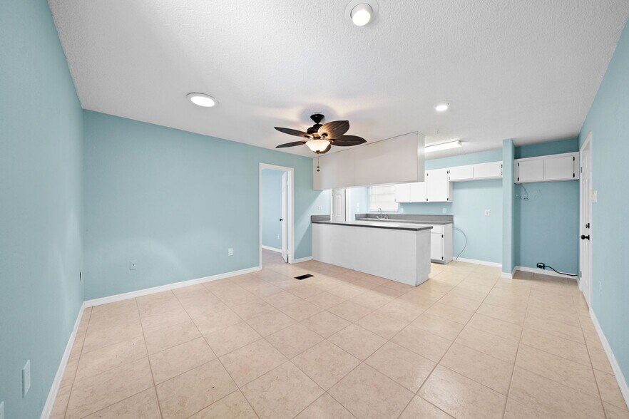 More Photos Of 100 Lucas Rd, Merritt Island Carwash For Sale