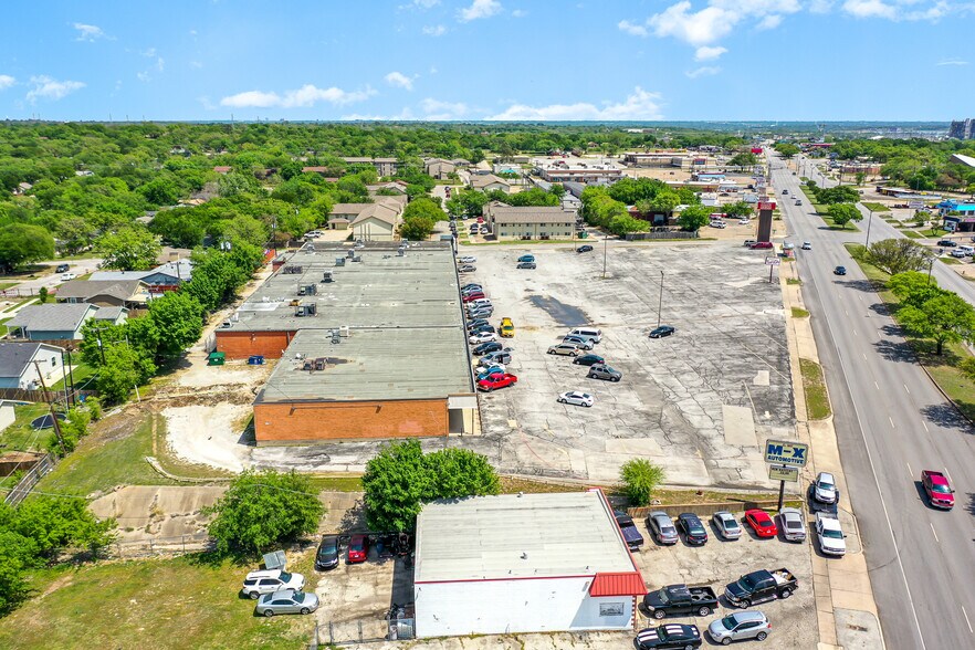 More Photos Of 5405-5425 E Lancaster Ave, Fort Worth Unknown For Lease