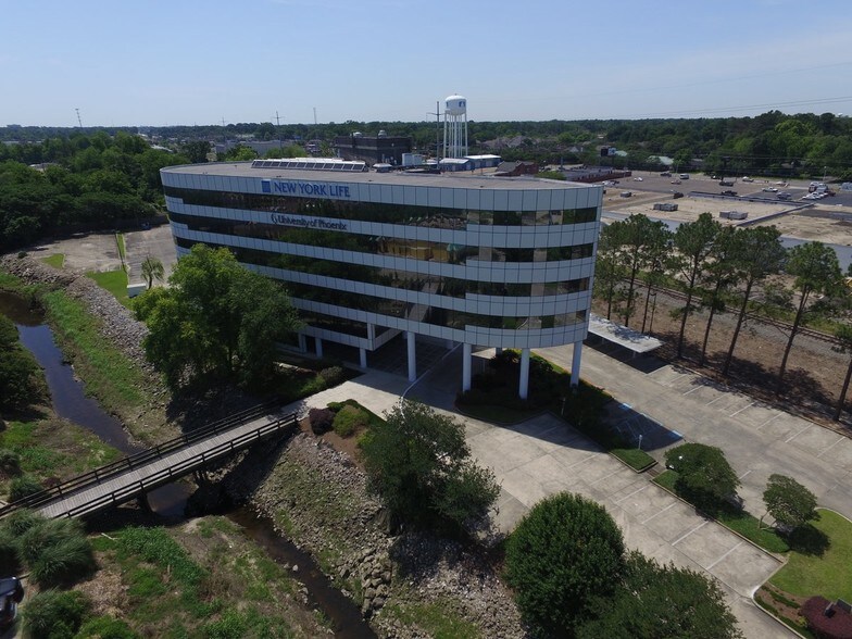 More Photos Of 2431 S Acadian Trwy, Baton Rouge Office For Lease