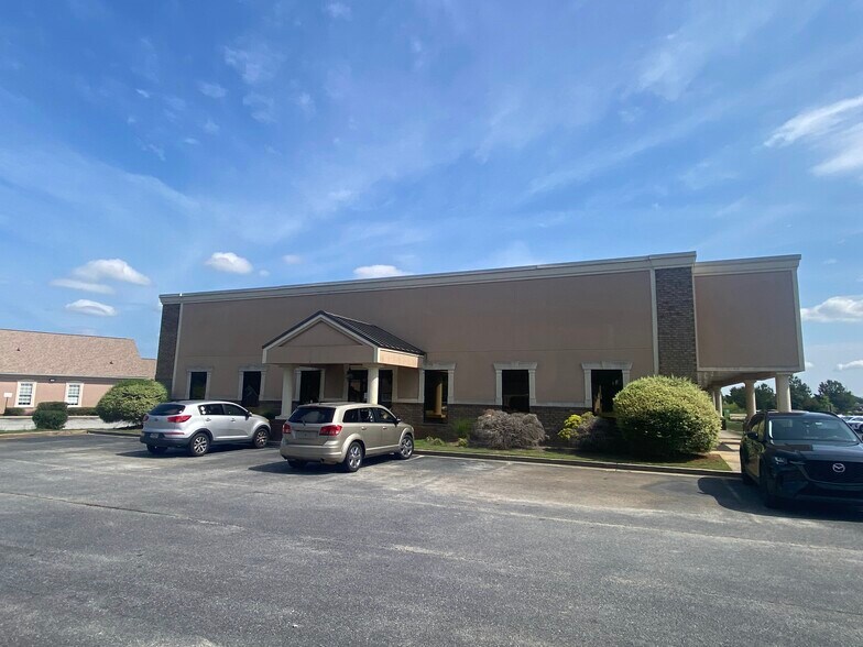 More Photos Of 225 Smithville Church Rd, Warner Robins Storefront For Sale