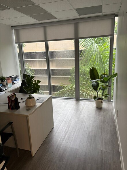 More Photos Of 150 SE 2nd Ave, Miami Office Residential For Sale