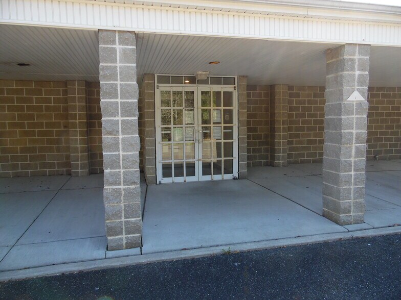 More Photos Of 110 S New York Rd, Galloway Freestanding For Sale