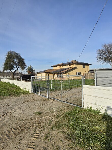 More Photos Of 6873 20th Ave, Lemoore Land For Sale