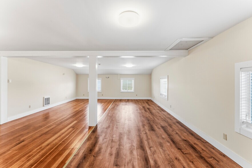 More Photos Of 13 Fort Hill Rd, Groton Storefront Retail Residential For Sale