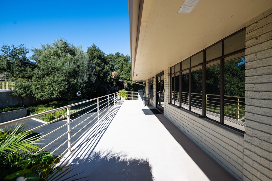 More Photos Of 475 Huntington Dr, San Marino Office For Sale