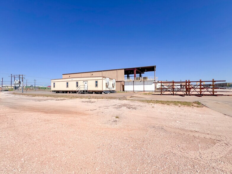 More Photos Of 1105 S Grandview Ave, Odessa Industrial For Sale