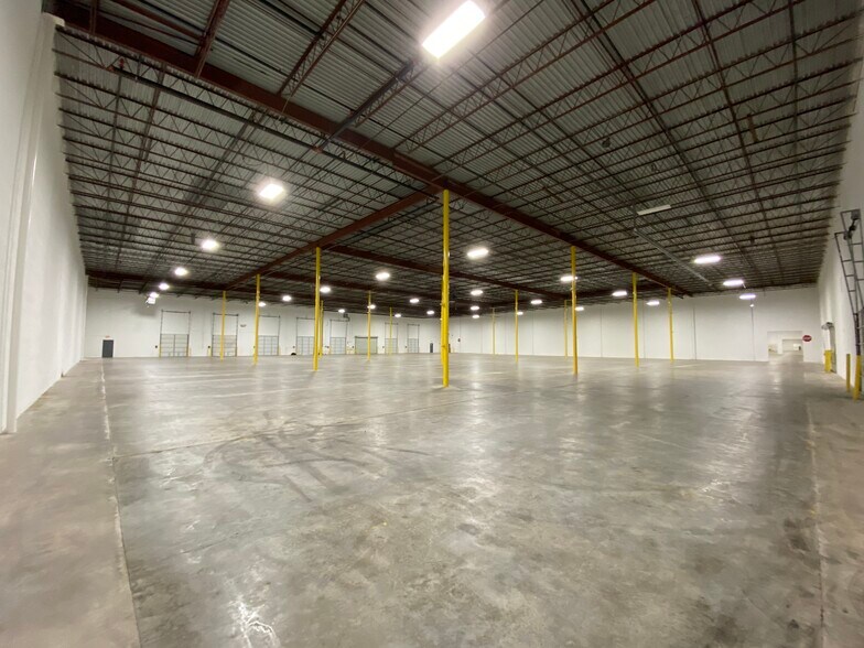 More Photos Of 1995 Lithonia Industrial Blvd, Lithonia Warehouse For Lease