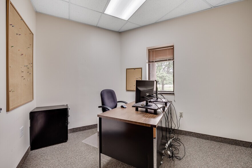 More Photos Of 4555 Erin Dr, Eagan Office For Lease