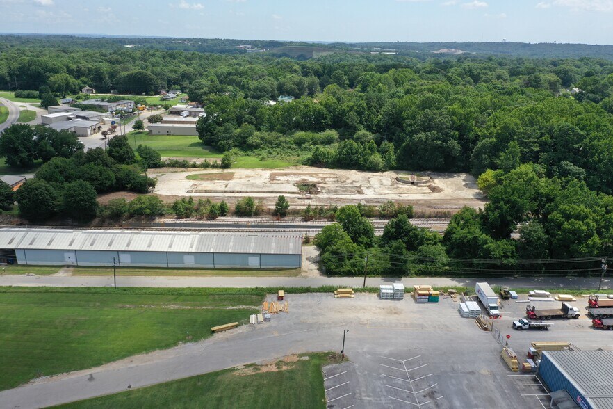 More Photos Of 1121 SW Airport St, Gainesville Land For Lease