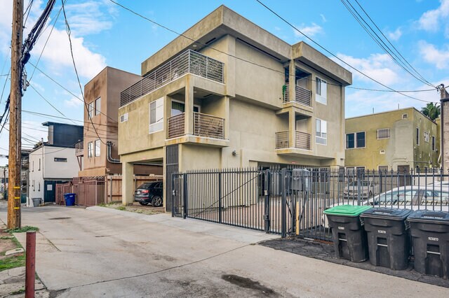 More Photos Of 3574 4th Ave, San Diego Apartments For Sale