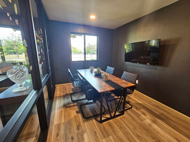 More Photos Of 521 E Ocean Ave, Lompoc Office Residential For Sale