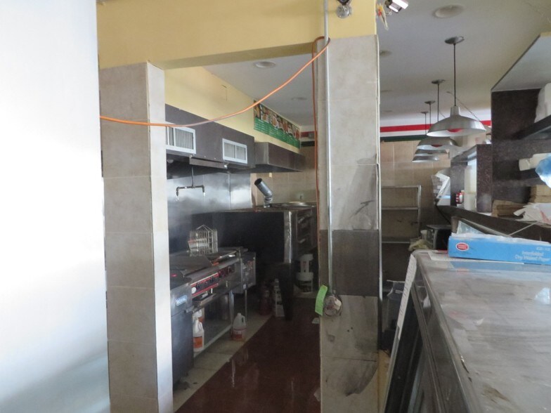 More Photos Of 1011 E 2nd St, Plainfield Storefront For Sale