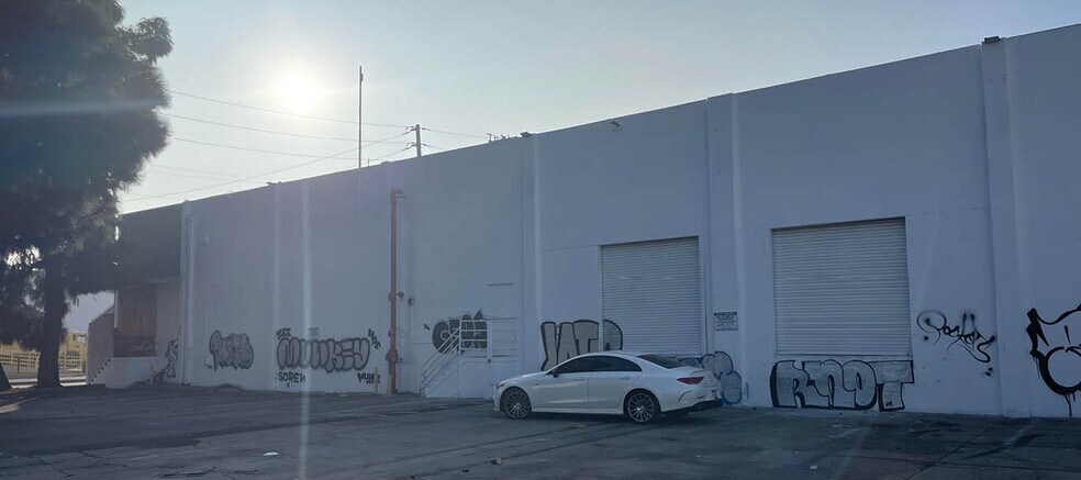 More Photos Of 1825 Sacramento St, Los Angeles Warehouse For Lease
