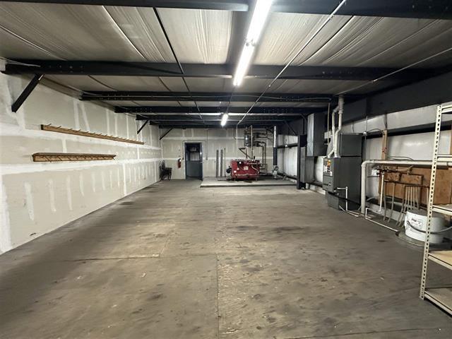 More Photos Of 2740 Stoner Ct, North Liberty Truck Terminal For Lease