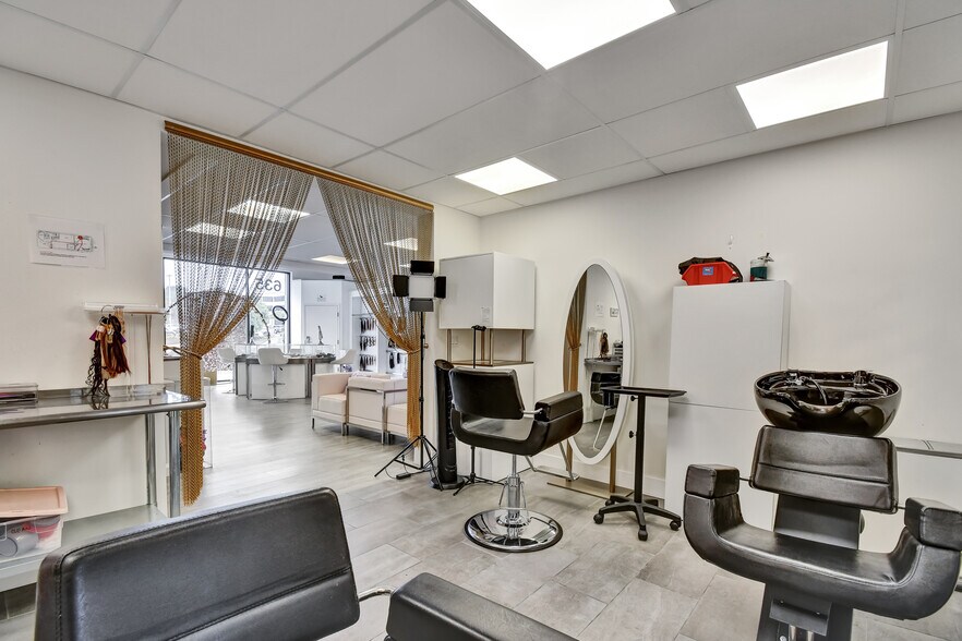 More Photos Of 635 Ygnacio Valley Rd, Walnut Creek Freestanding For Sale