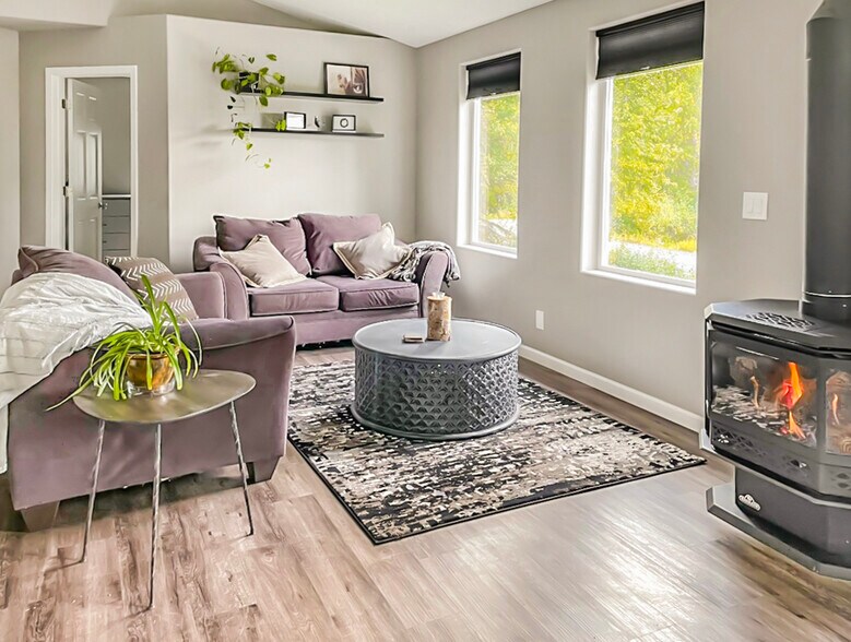 More Photos Of 38780 Longmere Way, Soldotna Hospitality For Sale