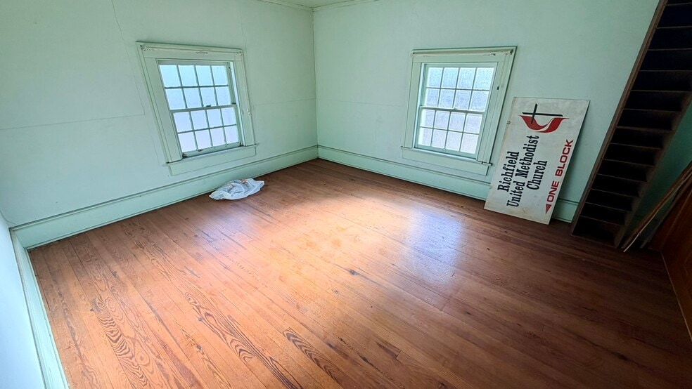 More Photos Of 204 N Main St, Richfield Specialty For Sale