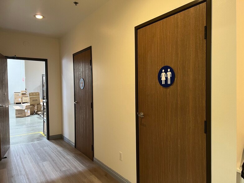 More Photos Of 17533-17539 Rowland St, Rowland Heights Warehouse For Lease