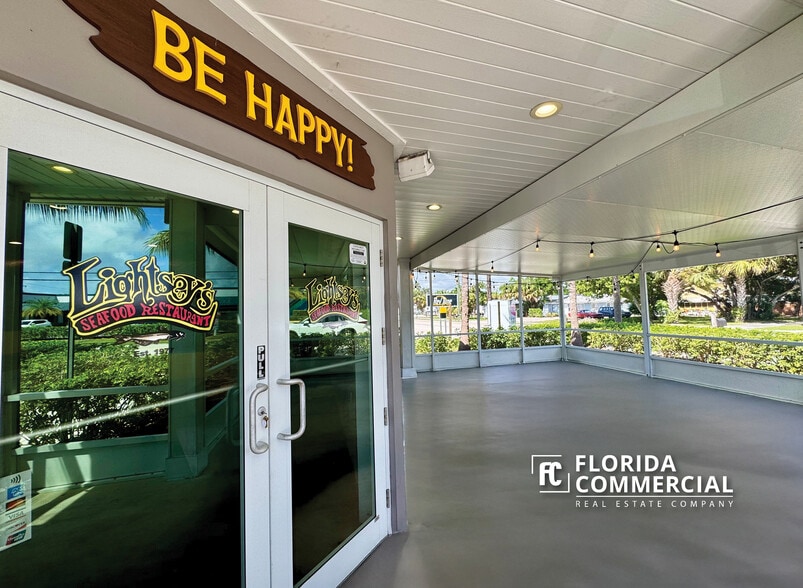 More Photos Of 796 NE Dixie Hwy, Jensen Beach Restaurant For Sale