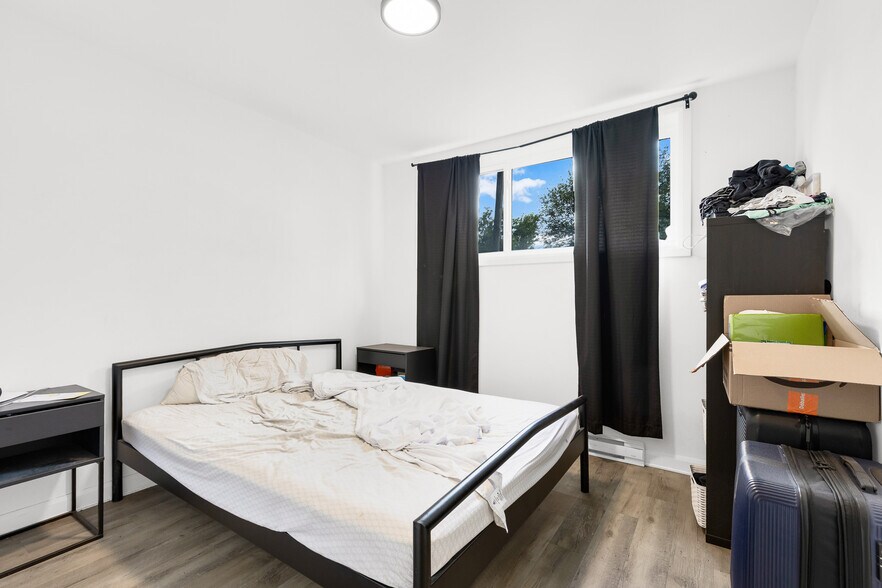 More Photos Of 1603-1607 Rue Godin, Longueuil Apartments For Sale