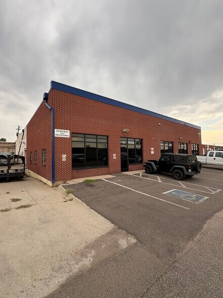 More Photos Of 2494 W 2nd Ave, Denver Warehouse For Lease